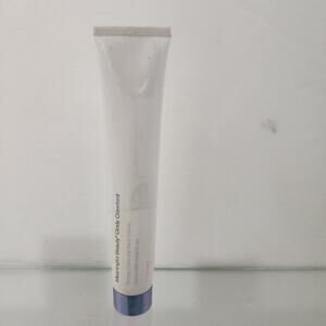 Cindy Crawford Meaningful Beauty Firming chest and neck creme 1.7 oz